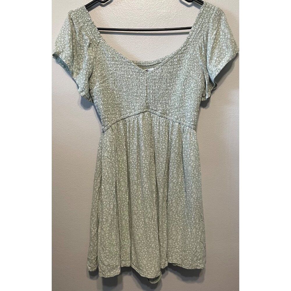 Hollister Light Green Smocked Floral Romper W/ Pockets & Versatile Off-Shoulder